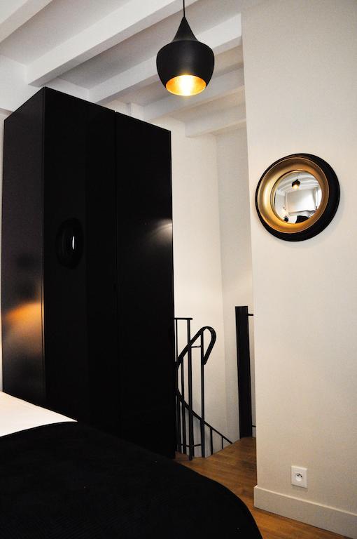 Duplex De Charme Au Coeur De Montmartre Apartment ปารีส ห้อง รูปภาพ